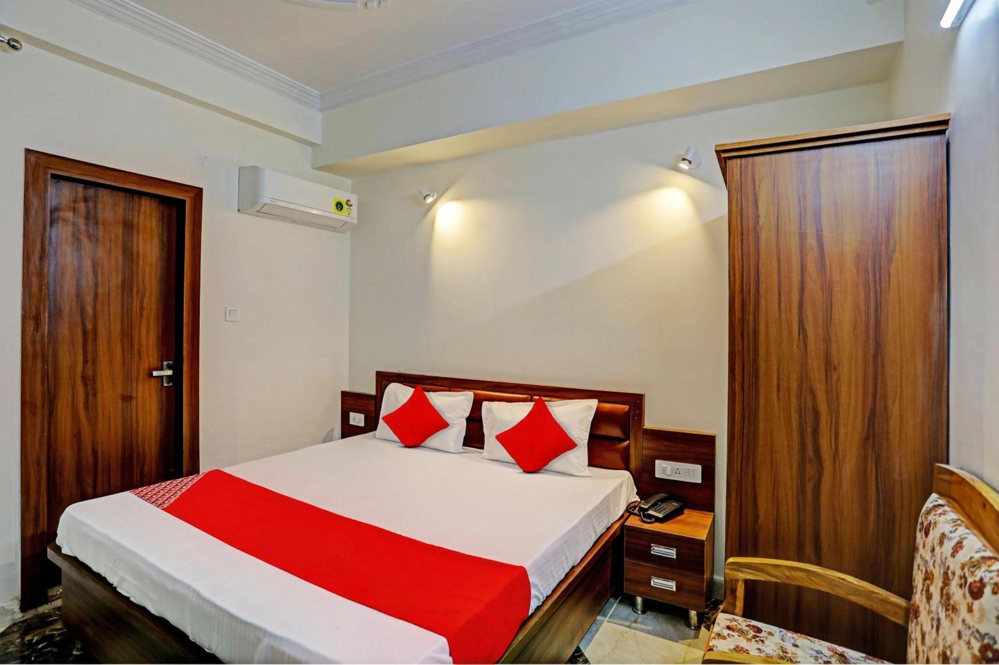 Hotel O Al Diwan Banquet And Suites Kanpur Bagian luar foto