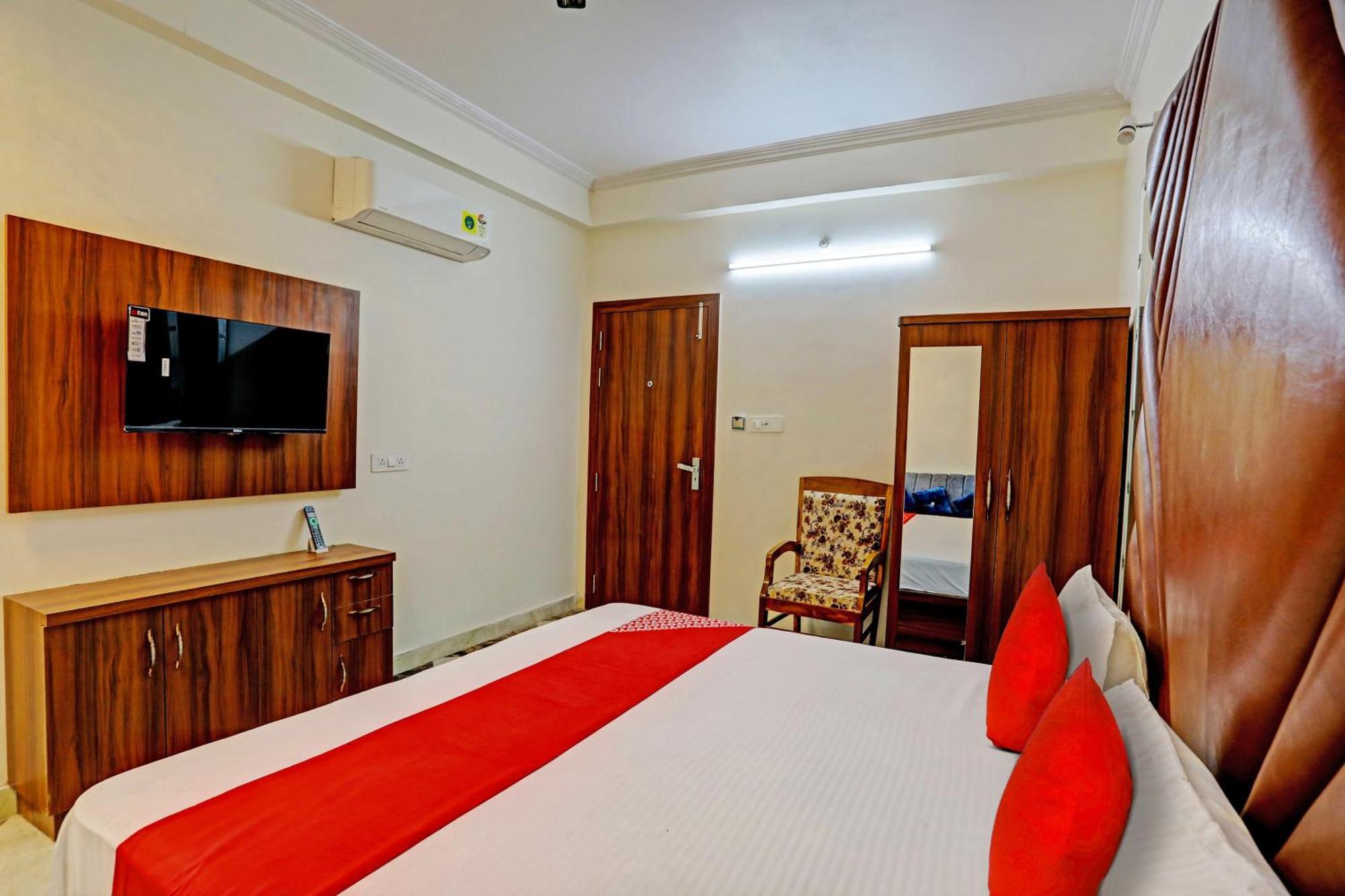 Hotel O Al Diwan Banquet And Suites Kanpur Bagian luar foto