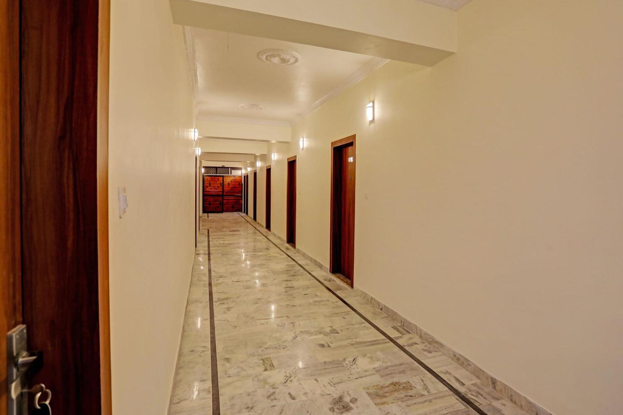 Hotel O Al Diwan Banquet And Suites Kanpur Bagian luar foto