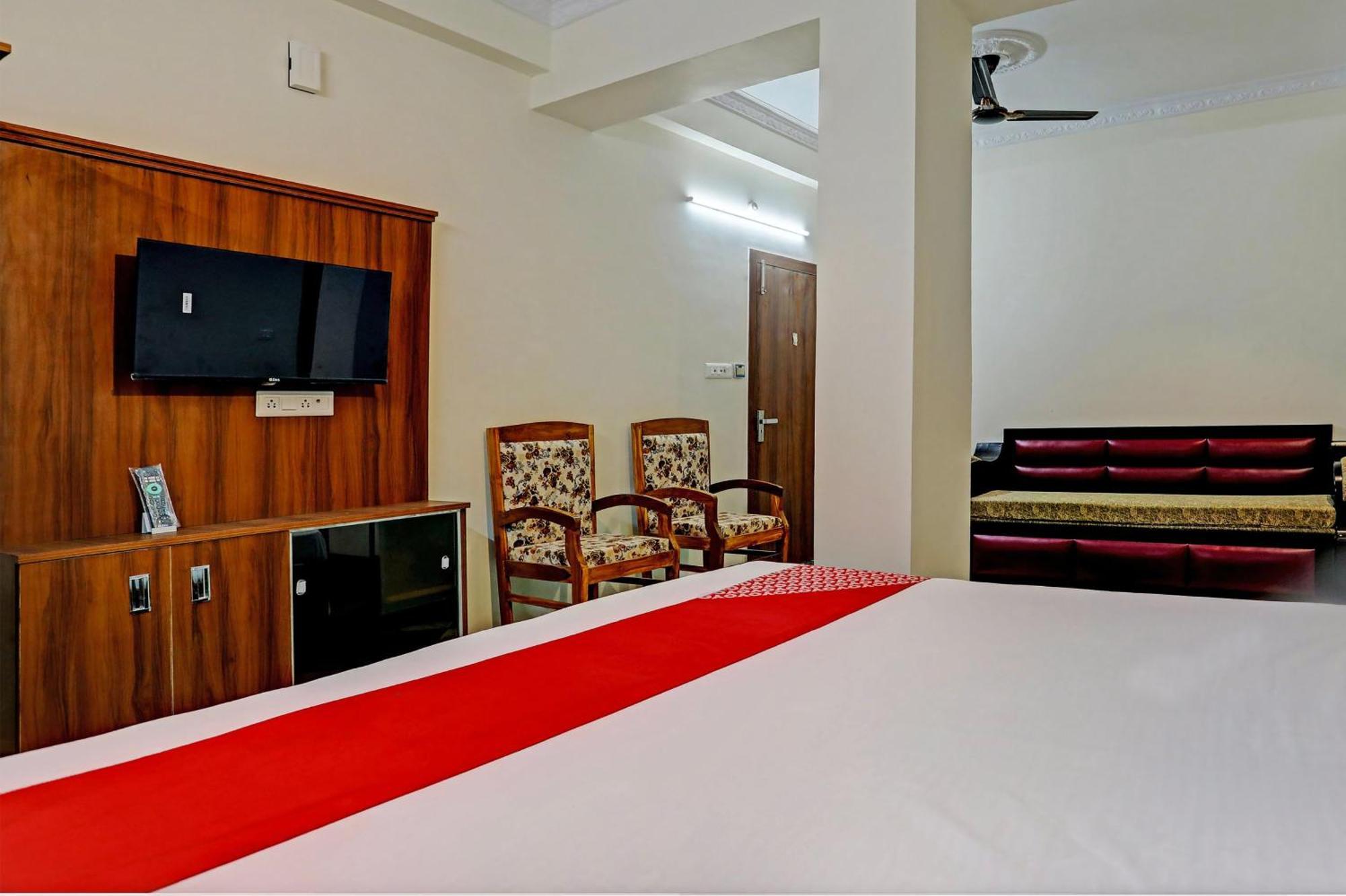 Hotel O Al Diwan Banquet And Suites Kanpur Bagian luar foto